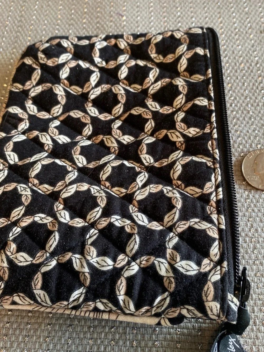 Vera Bradley Black Quilted Zip Card Pouch with Cream Leaf Chain Print